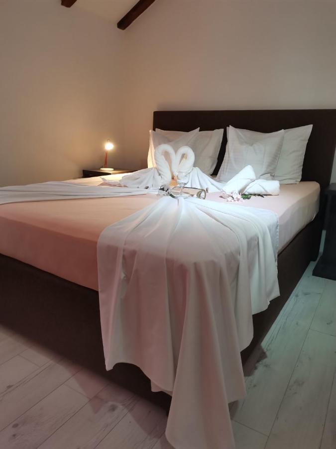 Duplex Apartman Lazaro كوتور المظهر الخارجي الصورة